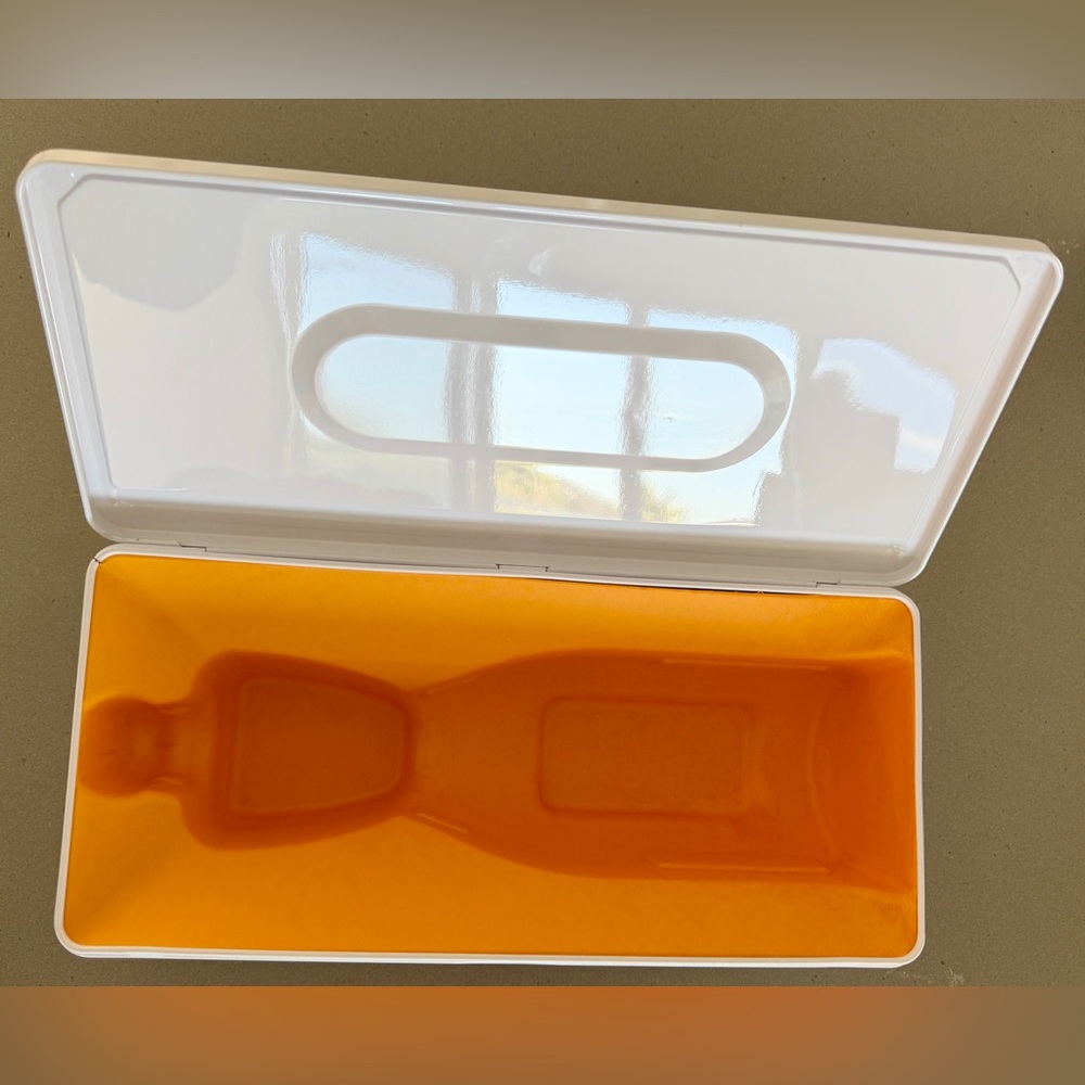 Veuve Clicquot Rare Pink and Orange Champagne Set - Picture 2 of 4